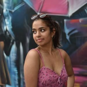 Meet your Posher, Sonali